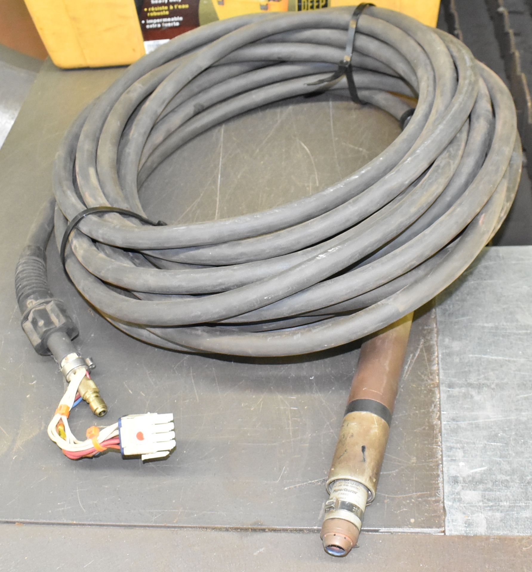 LOT/ Plasma cutting torch with consumables including torch tips - Image 3 of 3
