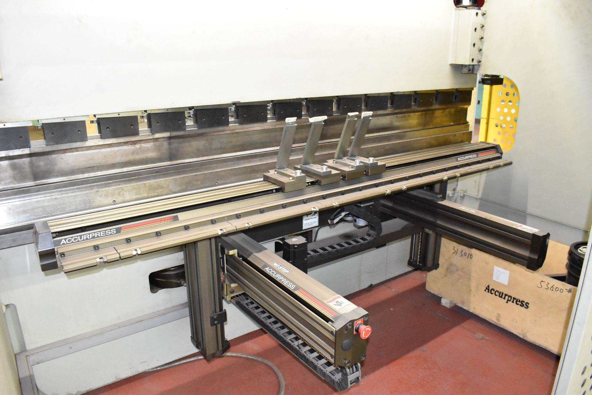 ACCURPRESS (2013) ABSOLUTE 313010 130 ton 3-axis CNC press brake with DELEM DA-56 CNC control, - Image 9 of 11