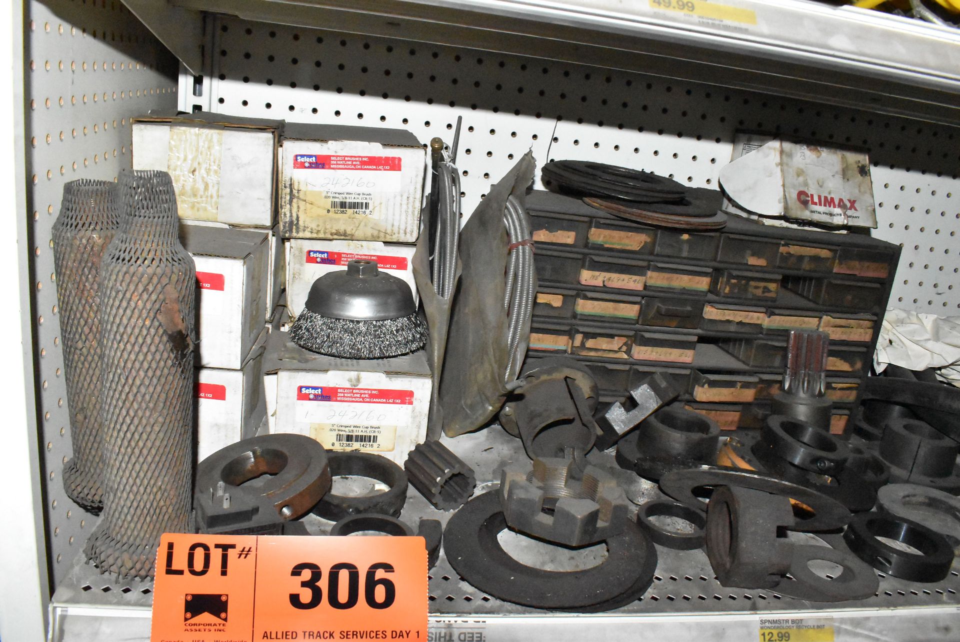 LOT/ CONTENTS OF RACK - SPROCKETS AND PARTS (LOCATED AT 1891 SEYMOUR ST, NORTH BAY, ON) - Image 2 of 4