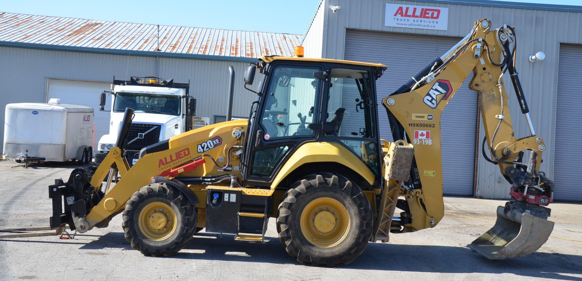 CATERPILLAR (2021) 420XE HRC BACKHOE WITH DIESEL ENGINE, AUTOMATIC TRANSMISSION, 4X4, ROTOTILT - Image 2 of 23