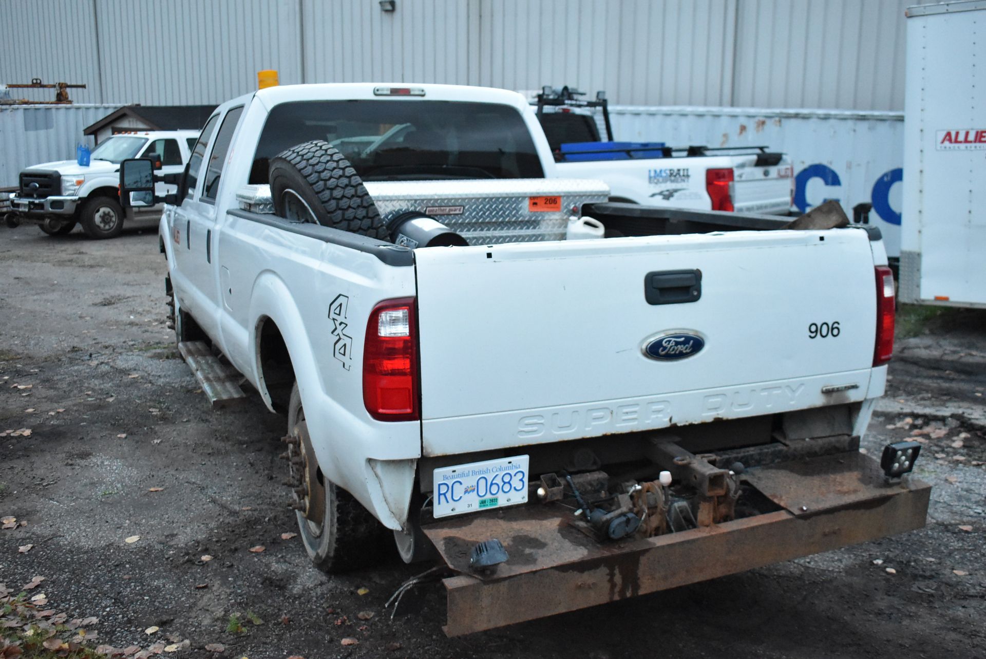 FORD (2012) F-250 XLT CREW CAB PICKUP TRUCK WITH 6.2 L V8 GAS ENGINE, AUTO TRANSMISSION, 4X4, HI- - Image 21 of 24