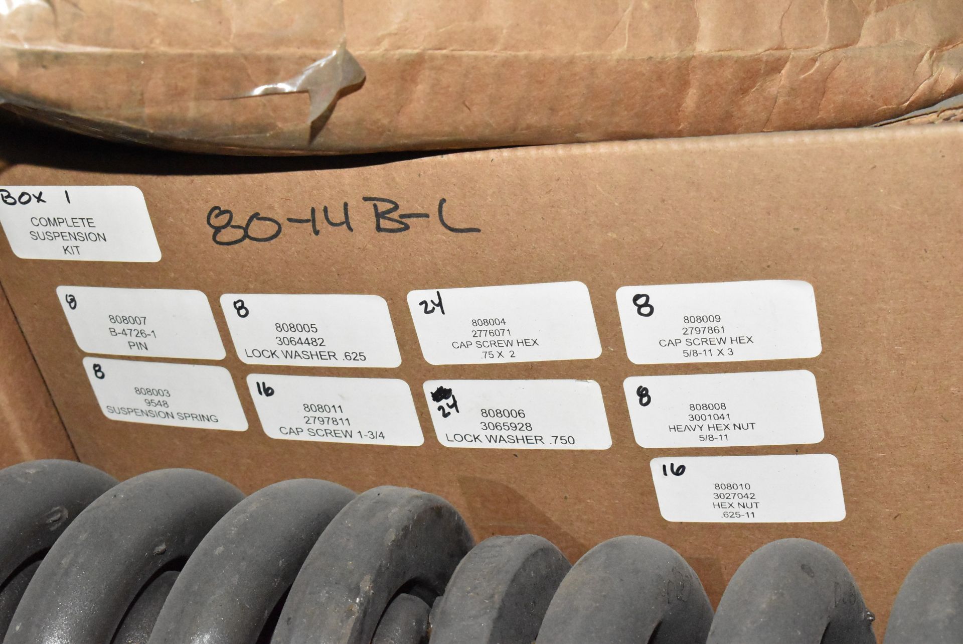 LOT/ CONTENTS OF RACK - EXCAVATOR PARTS, CONTROLS, HYDRAULIC PARTS, HARDWARE AND COMPONENTS (LOCATED - Image 5 of 6