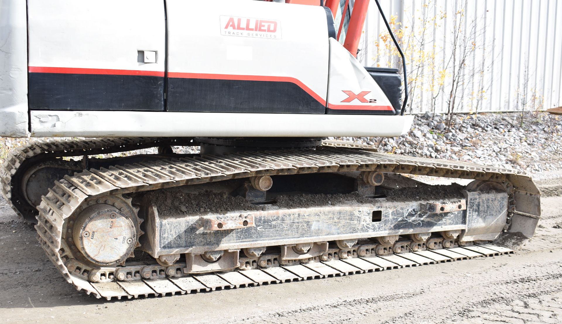 LINK BELT (2010) 210X2 HYDRAULIC TRACKED EXCAVATOR WITH DIESEL ENGINE, 11,075 HRS (RECORDED ON METER - Image 13 of 27