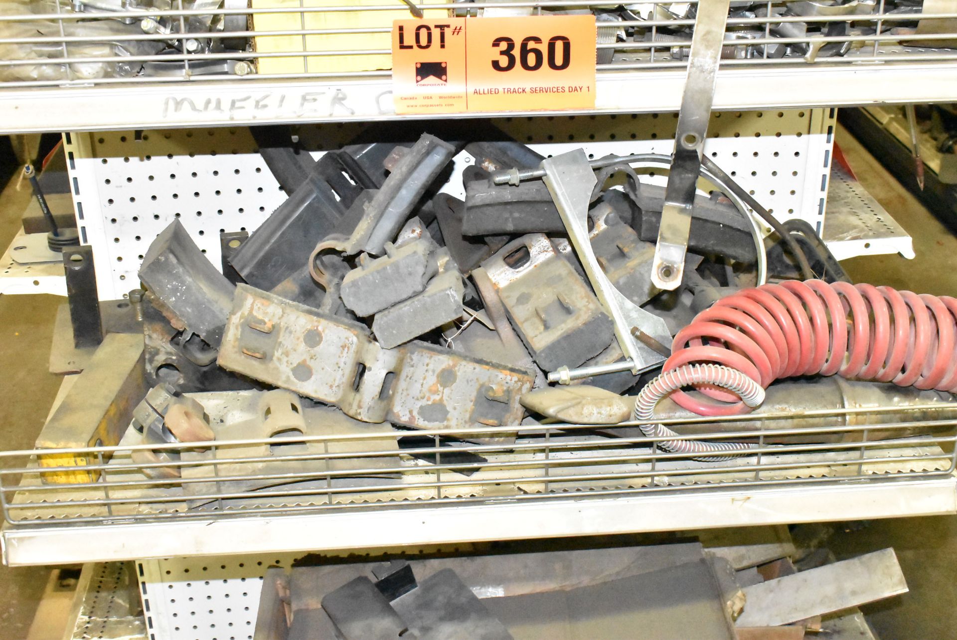 LOT/ CONTENTS OF RACK - EXCAVATOR PARTS, CONTROLS, HYDRAULIC PARTS, HARDWARE AND COMPONENTS (LOCATED - Image 4 of 6