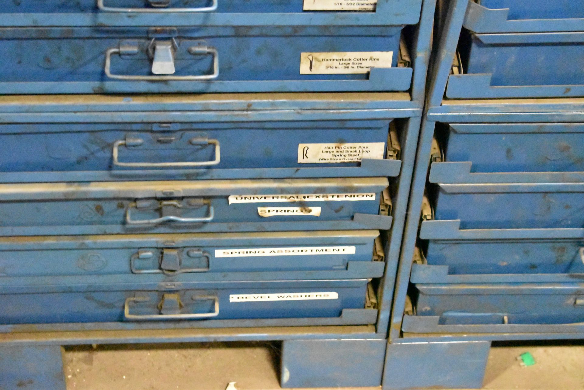 LOT/ INDEX CABINET WITH CONTENTS CONSISTING OF RETAINING RINGS AND COTTER PINS (LOCATED AT 1891 - Image 4 of 4