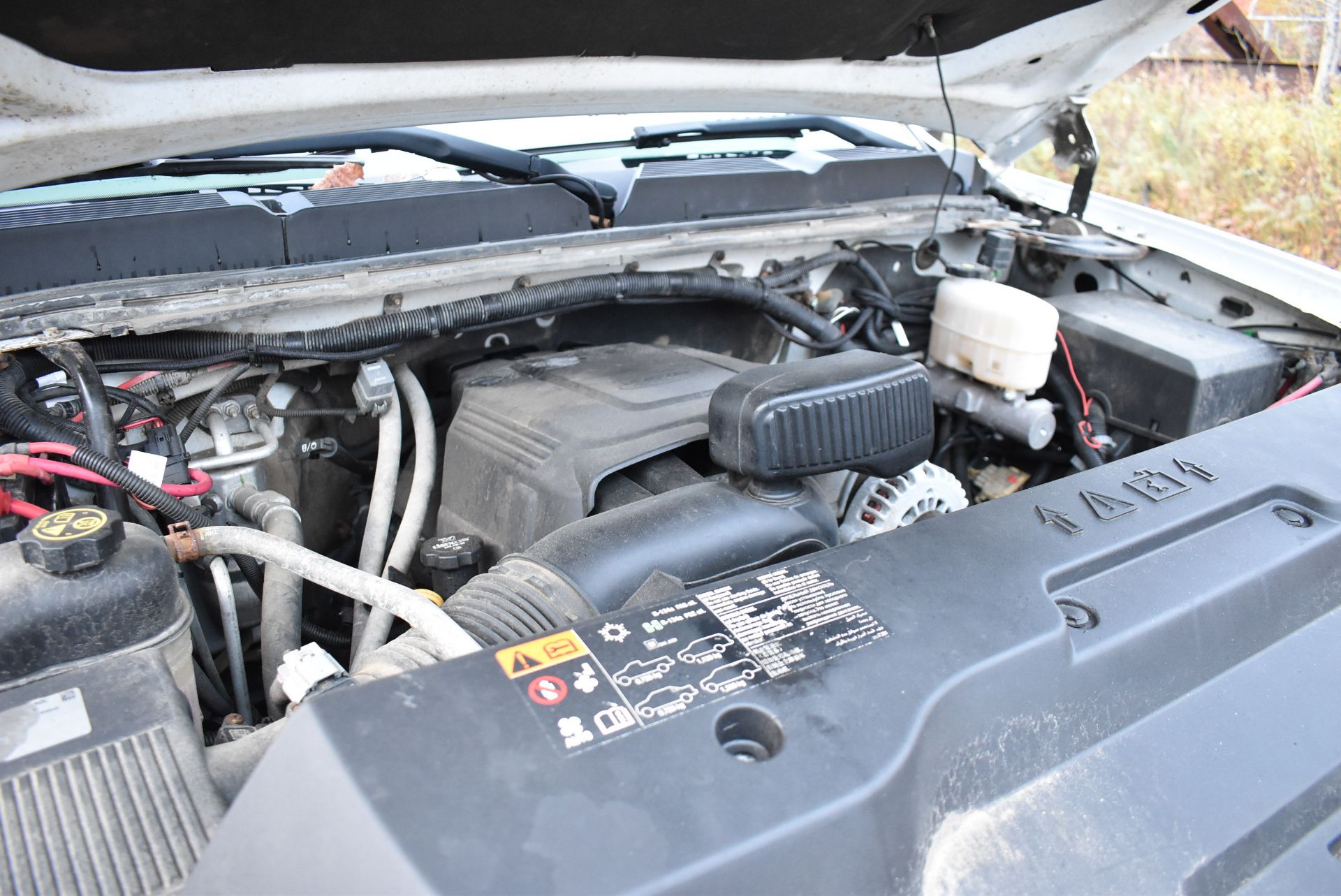 CHEVROLET (2014) SILVERADO 2500 CREW CAB PICKUP TRUCK WITH 6.0 L V8 GAS ENGINE, AUTO TRANSMISSION, - Image 13 of 26