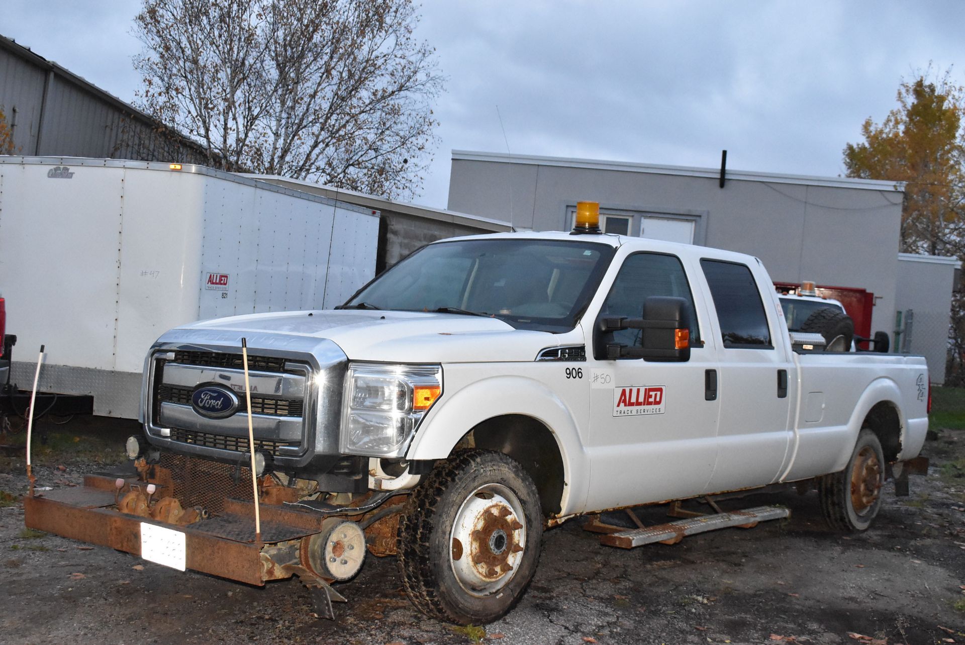 FORD (2012) F-250 XLT CREW CAB PICKUP TRUCK WITH 6.2 L V8 GAS ENGINE, AUTO TRANSMISSION, 4X4, HI- - Image 19 of 24