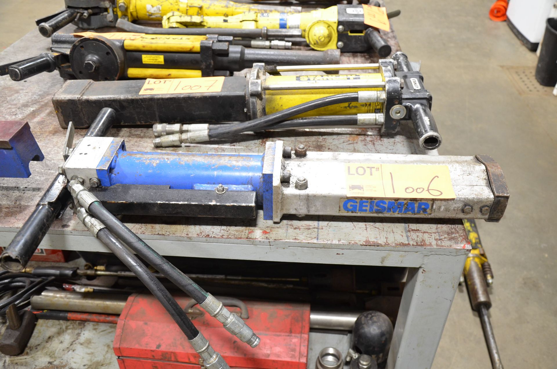 GEISMAR HYDRAULIC DRIVEN SPIKE PULLER, S/N N/A (LOCATED AT 169A S SERVICE RD, GRIMSBY, ON, L3M 4H6)