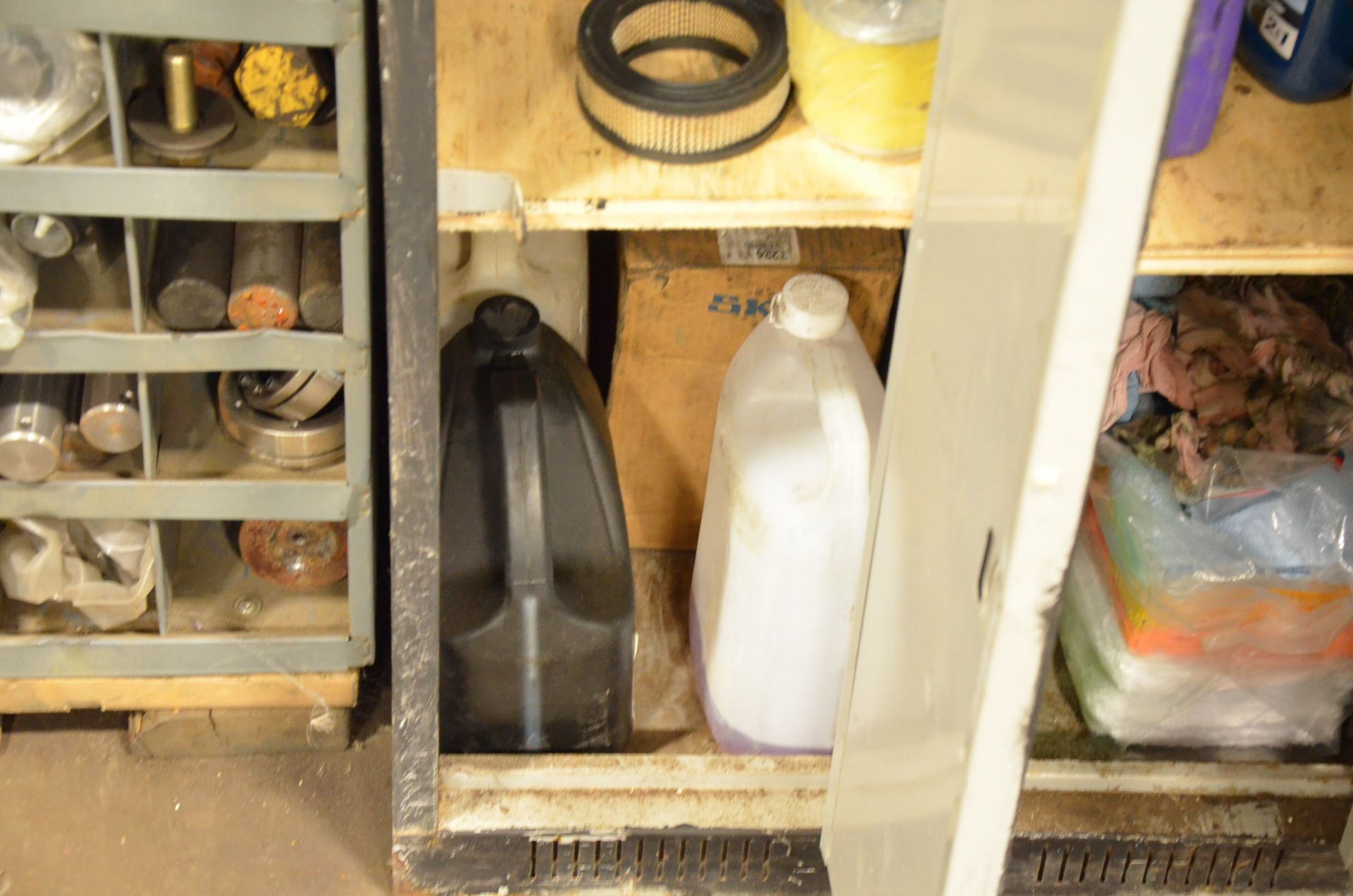 LOT/ CABINET WITH AUTOMOTIVE PARTS, CONSUMABLES, OILS AND LUBRICANTS (LOCATED AT 169A S SERVICE - Image 7 of 15