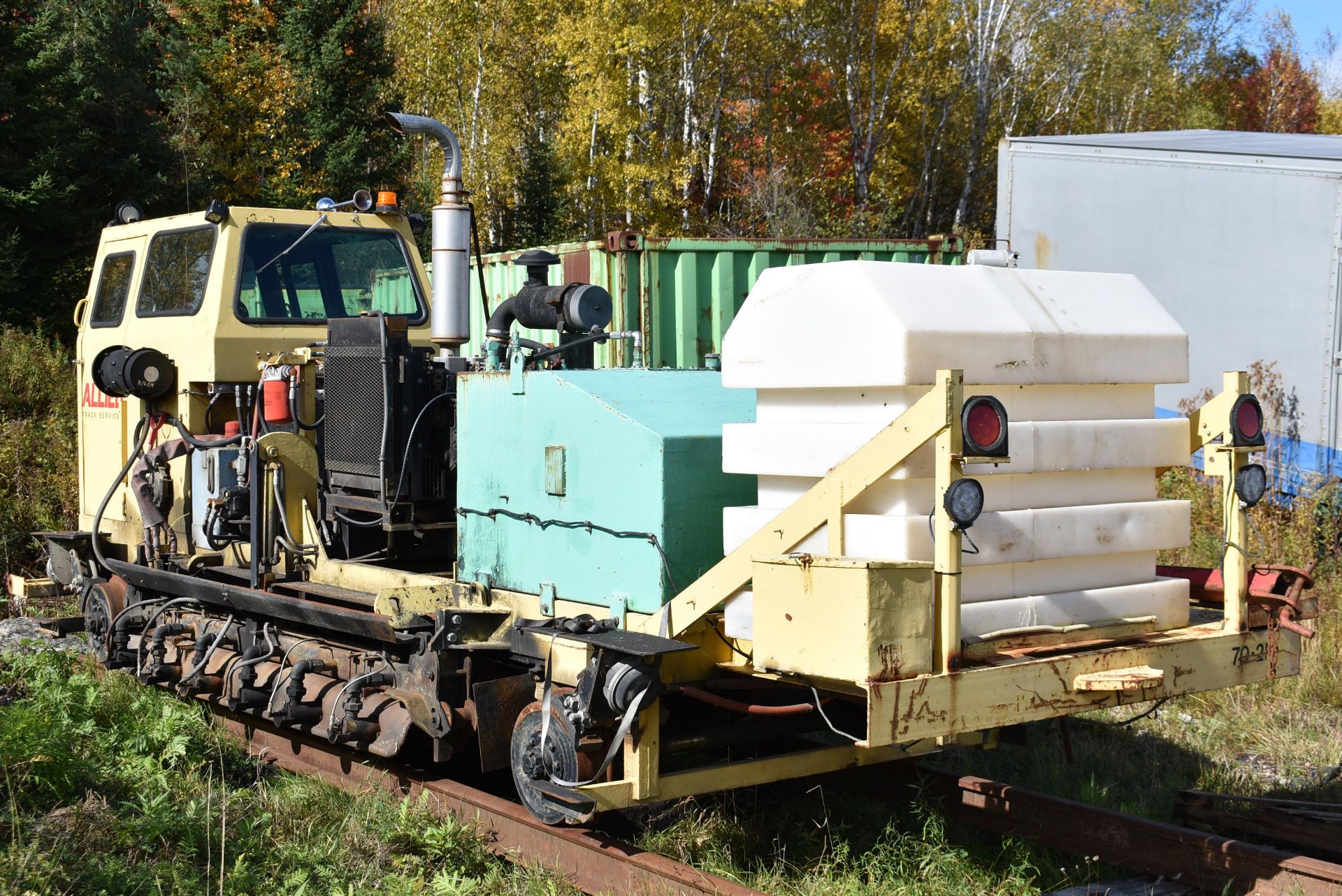 NORTH SELF PROPPELED RAIL HEATER WITH JOHN DEERE DIESEL ENGINE, CAB, HEATER CONTROLS, S/N N/A (70- - Image 4 of 8