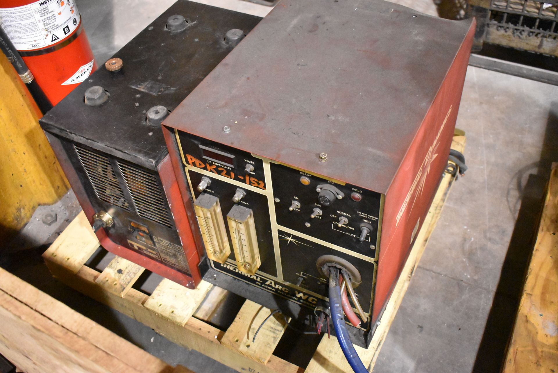 LOT/ GULLCO WELDING ELECTRODE OVEN, (2) THERMAL DYNAMICS PLASMA CUTTING POWER SOURCES, CRATE WITH - Image 4 of 10