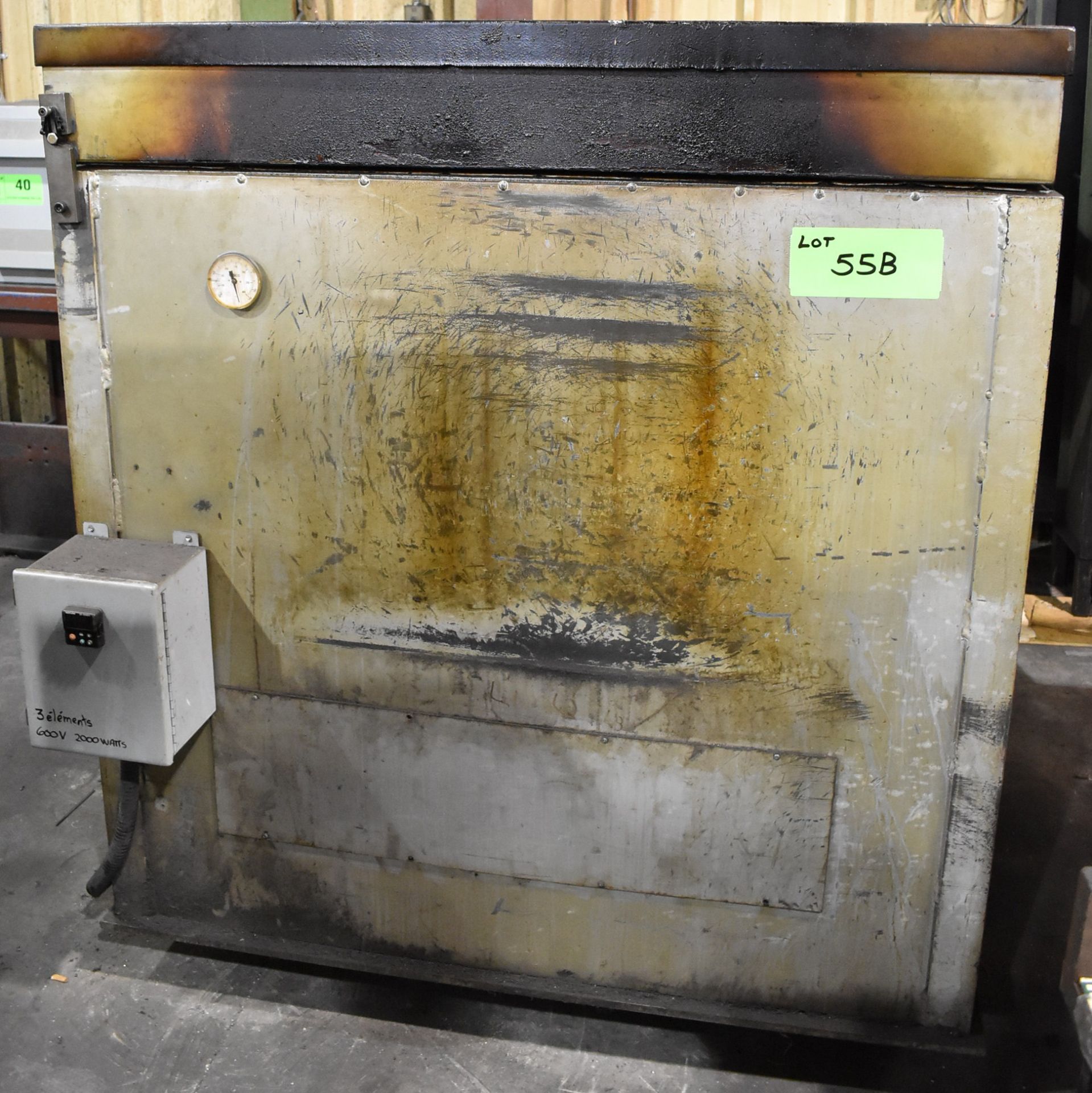 MFG. UNKNOWN ELECTRIC OVEN WITH DIGITAL TEMPERATURE GAUGE, S/N: N/A (CI)[RIGGING FEE FOR LOT #