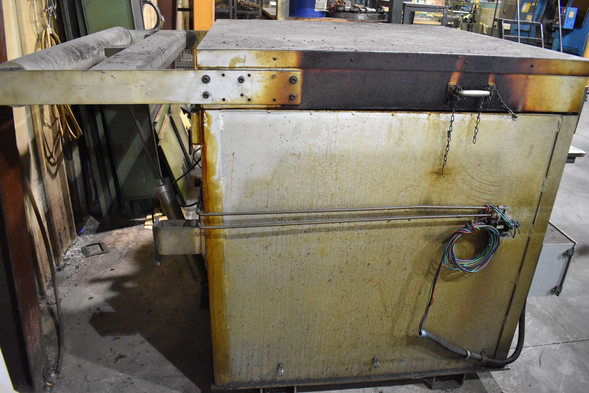 MFG. UNKNOWN ELECTRIC OVEN WITH DIGITAL TEMPERATURE GAUGE, S/N: N/A (CI)[RIGGING FEE FOR LOT # - Image 2 of 3