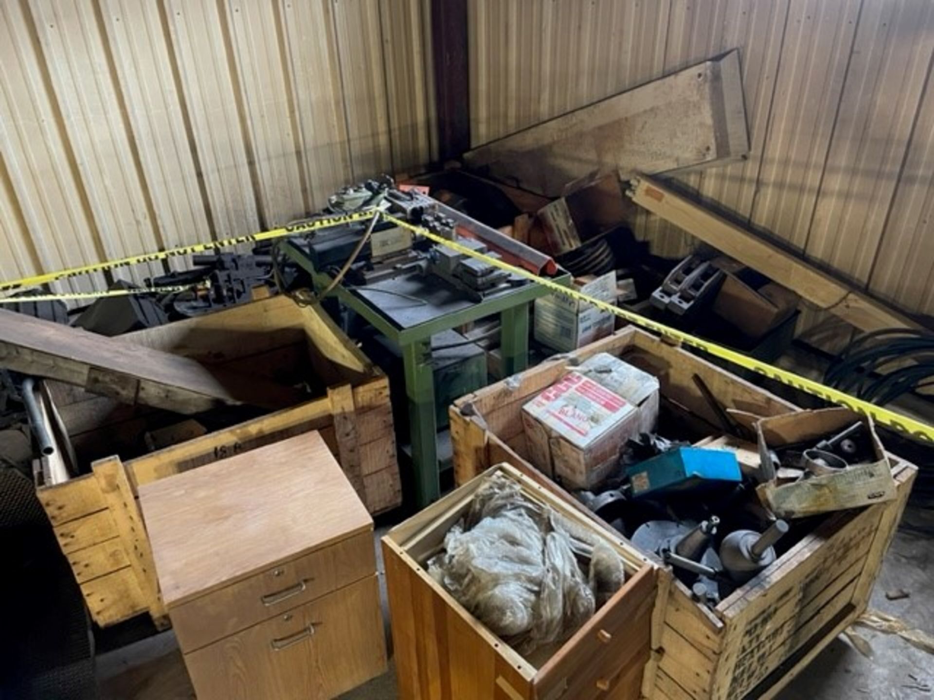 LOT/ WIRE MESH BINS & SKIDS WITH SPARE MACHINE PARTS, SURPLUS EQUIPMENT, - Image 5 of 7