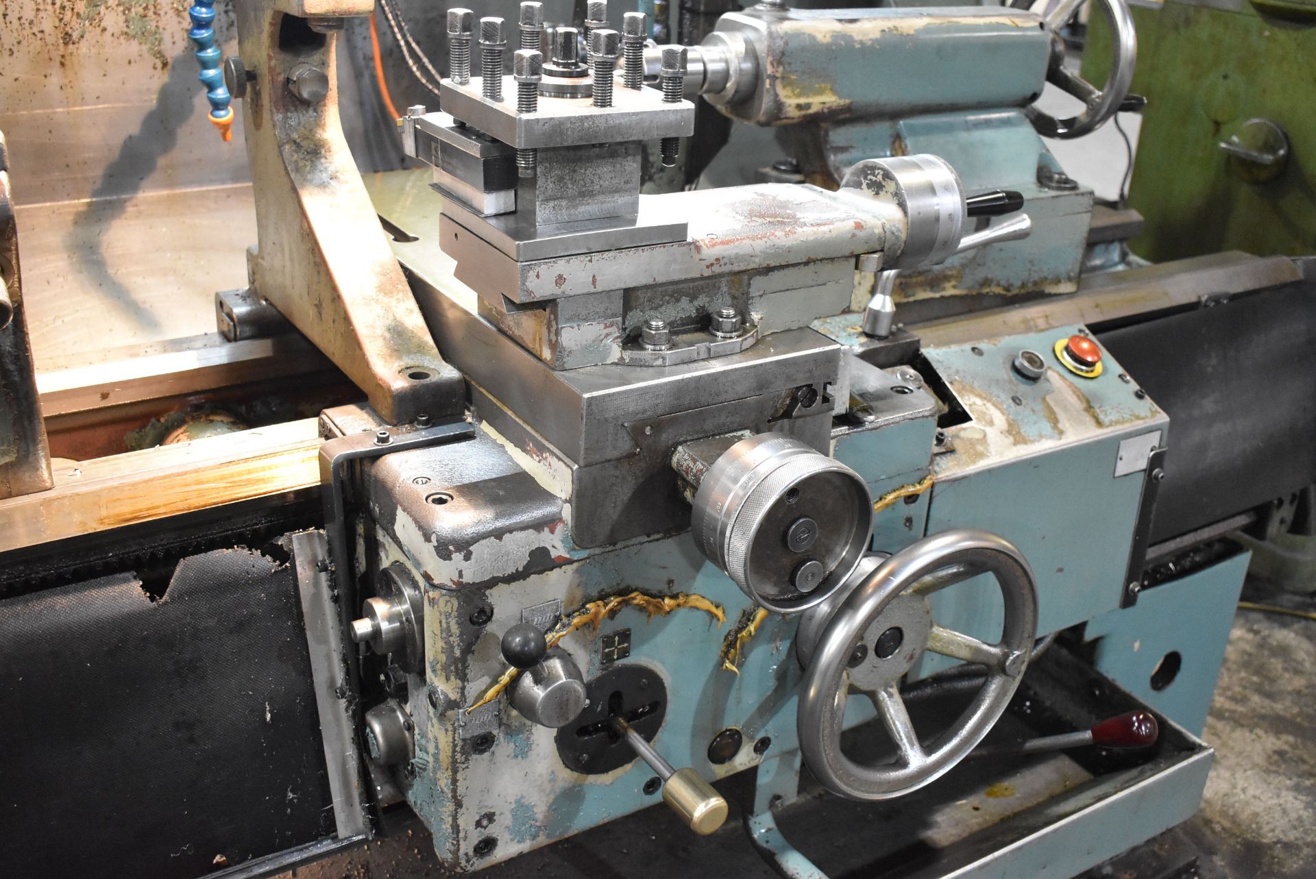 TOS SN 50 C GAP BED ENGINE LATHE WITH 20" SWING, 64" BETWEEN CENTERS, 2" SPINDLE BORE, SPEEDS TO - Image 3 of 12