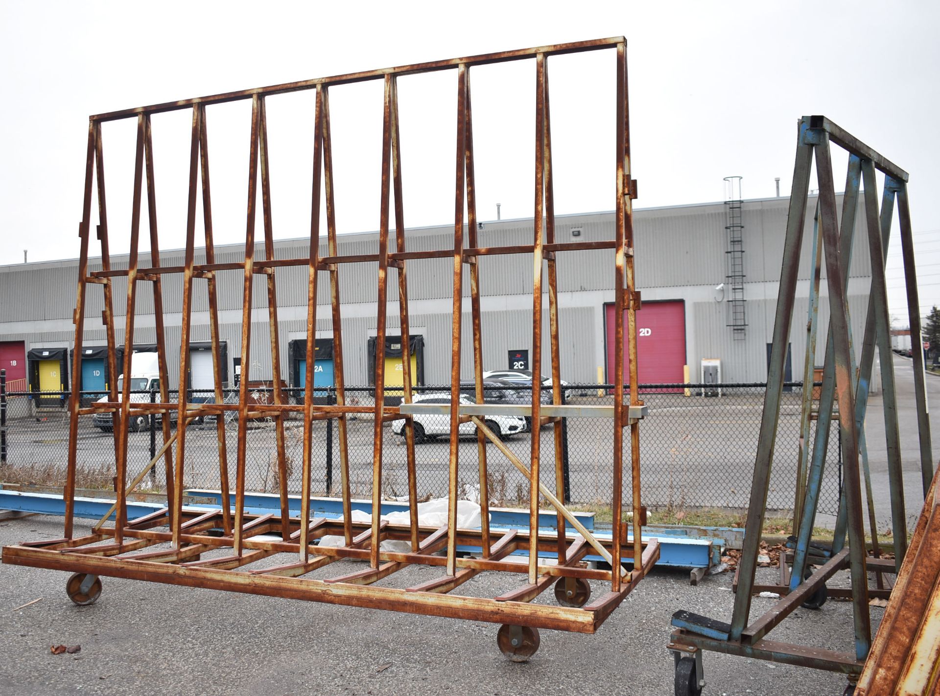 LOT/ GLASS STORAGE RACKS AND CARTS (LOCATED OUT SIDE) - Image 5 of 6