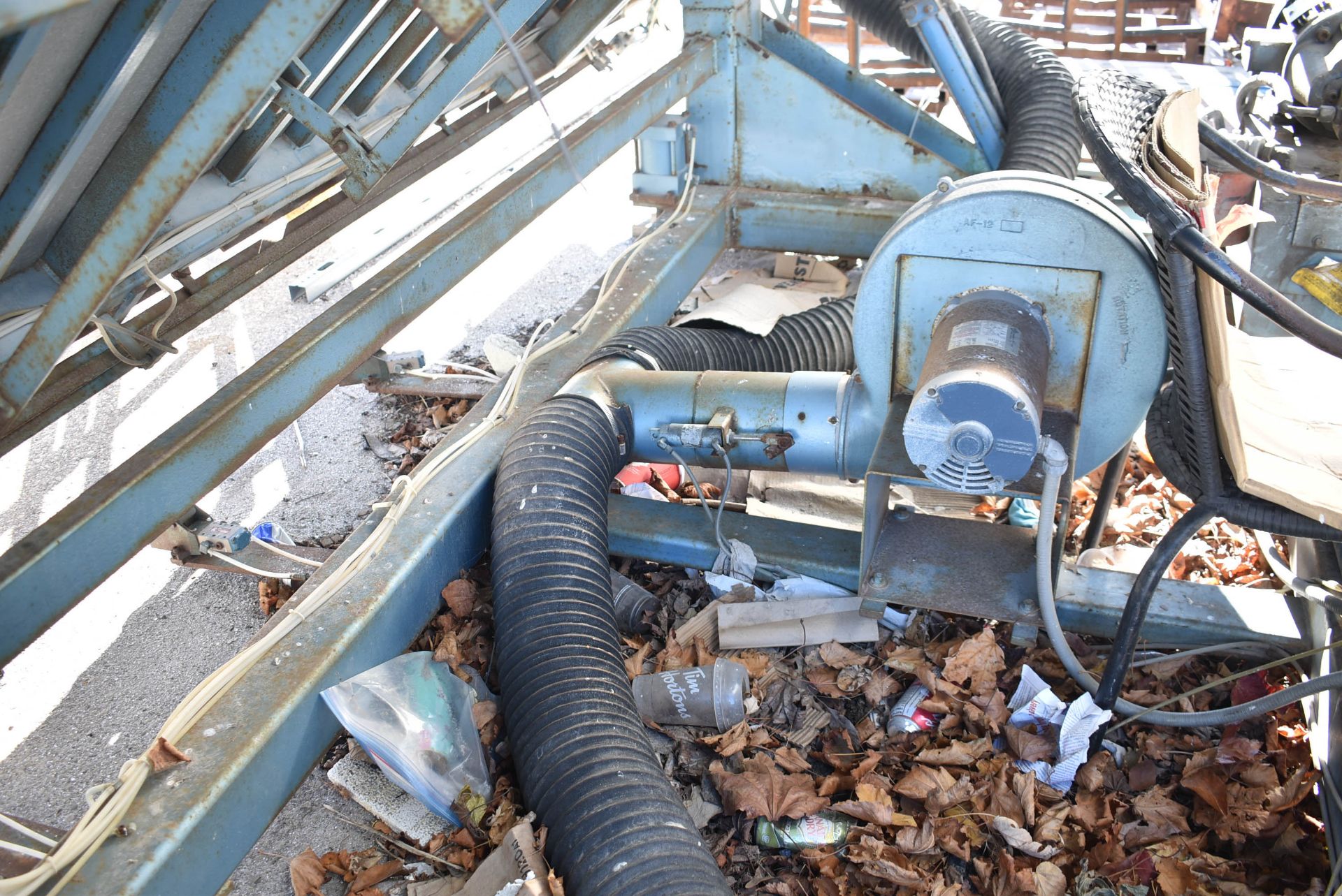 11' X 14' STEEL TOP AIR FLOAT HYDRAULIC TILTING TABLE, S/N N/A (CI) - Image 3 of 5