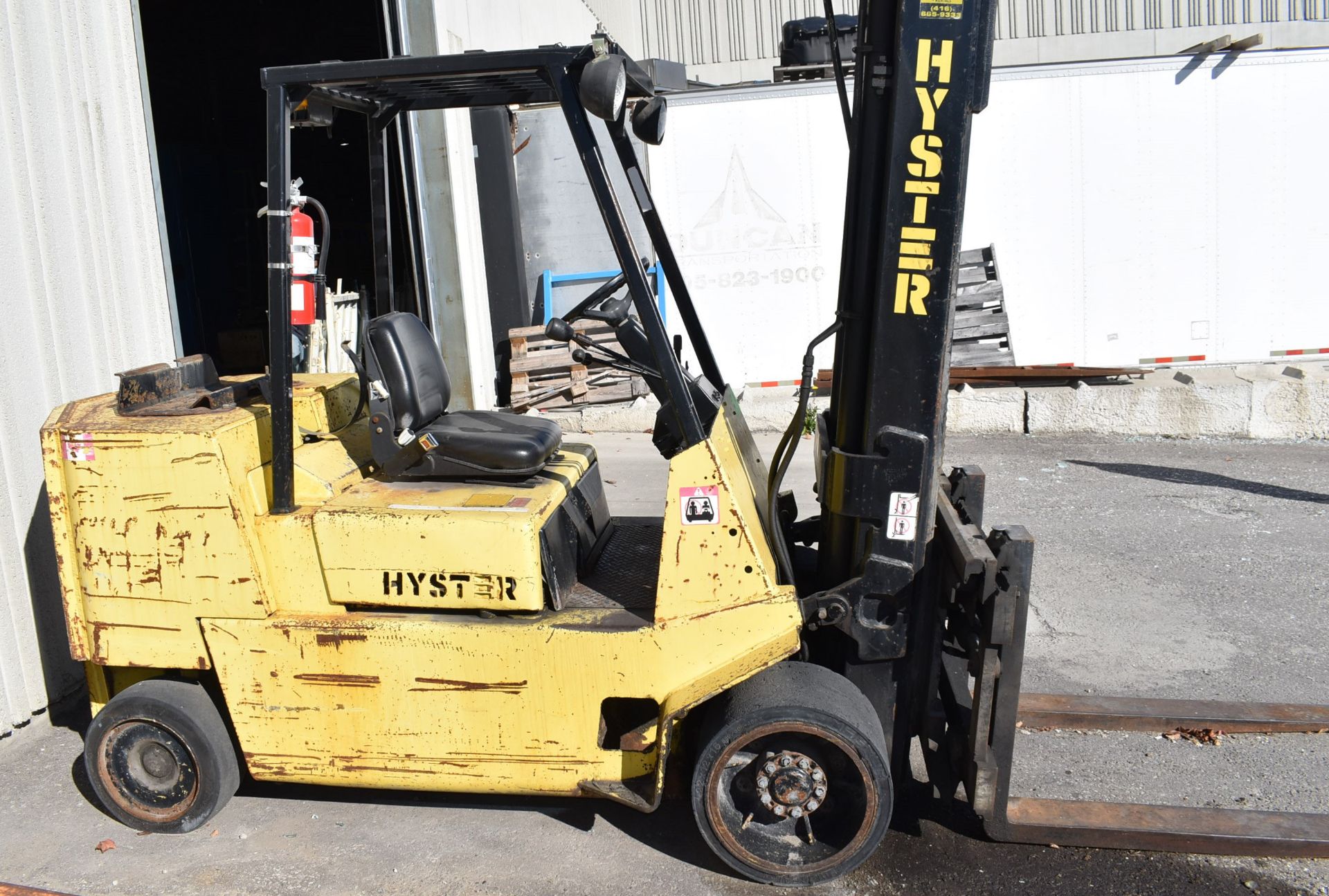 HYSTER S120XL2S LPG FORKLIFT WITH 9900 LB. CAPACITY, 208.7" MAX. LIFT HEIGHT, 3 STAGE MAST, SIDE - Image 5 of 12