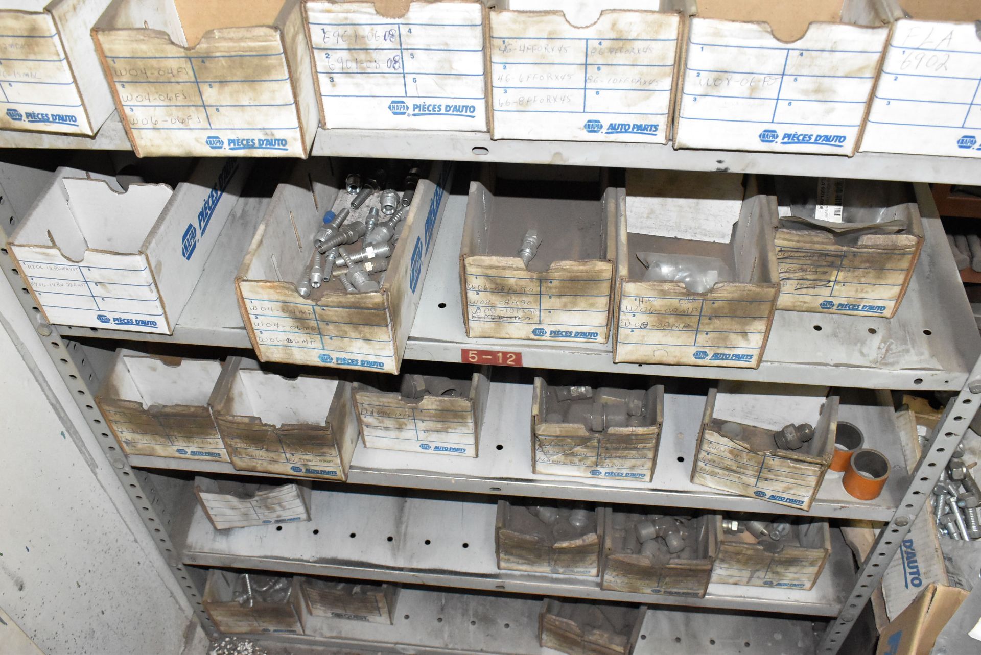 LOT/ PIGEONHOLE CABINET WITH CONTENTS CONSISTING OF HYDRAULIC FITTINGS AND HARDWARE - Image 2 of 5