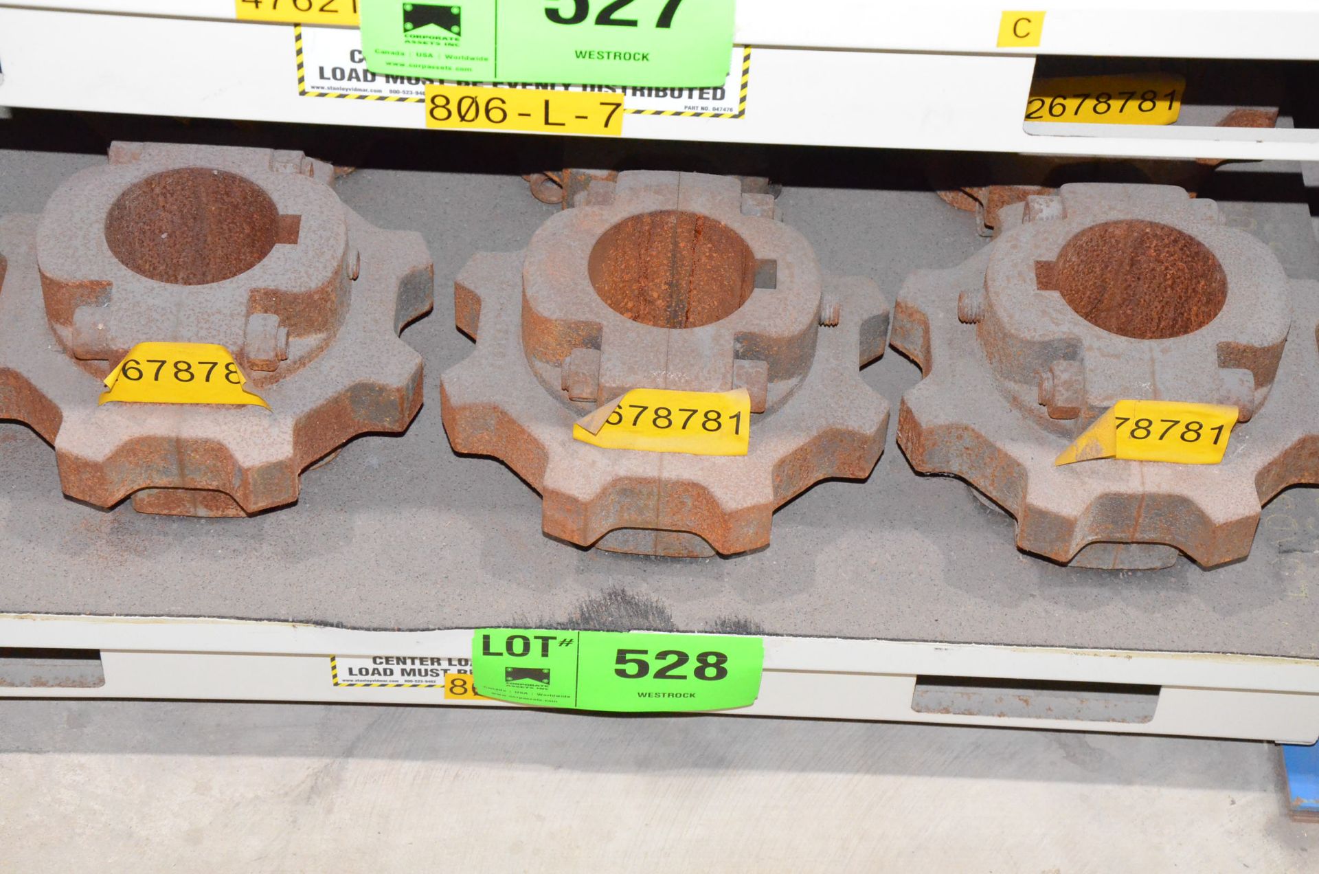 LOT/ CONTENTS OF SHELF - CAST CONVEYOR SPROCKETS