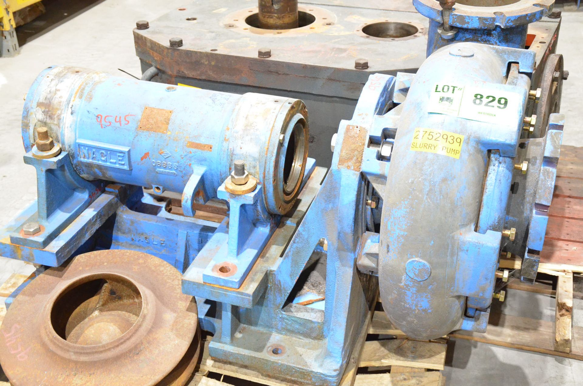 LOT/ CENTRIFUGAL PUMP - REBUILDABLE PARTS