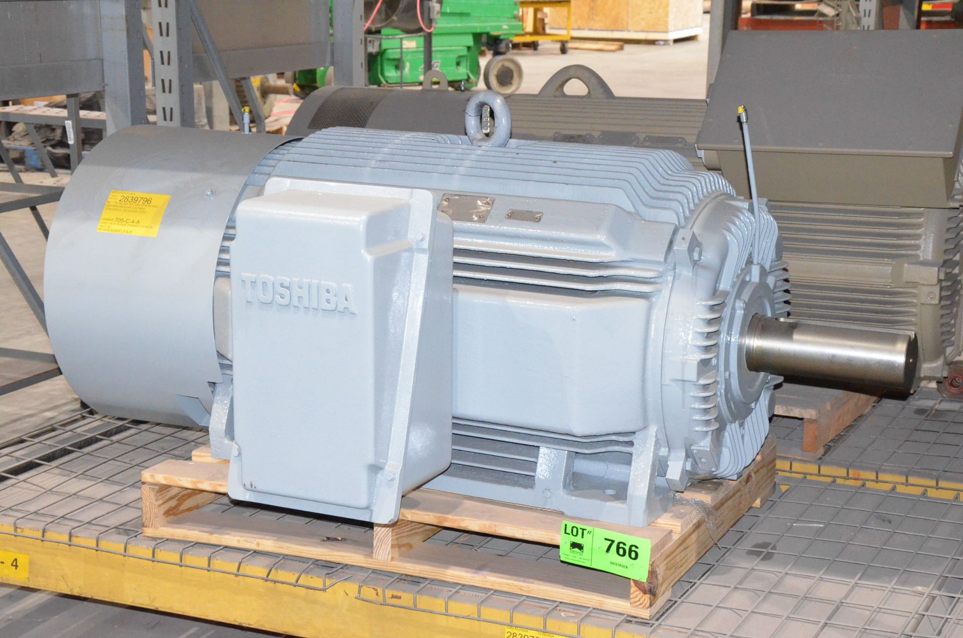 TOSHIBA 300HP/1200RPM/2300-4000V/3PH/60HZ ELECTRIC MOTOR