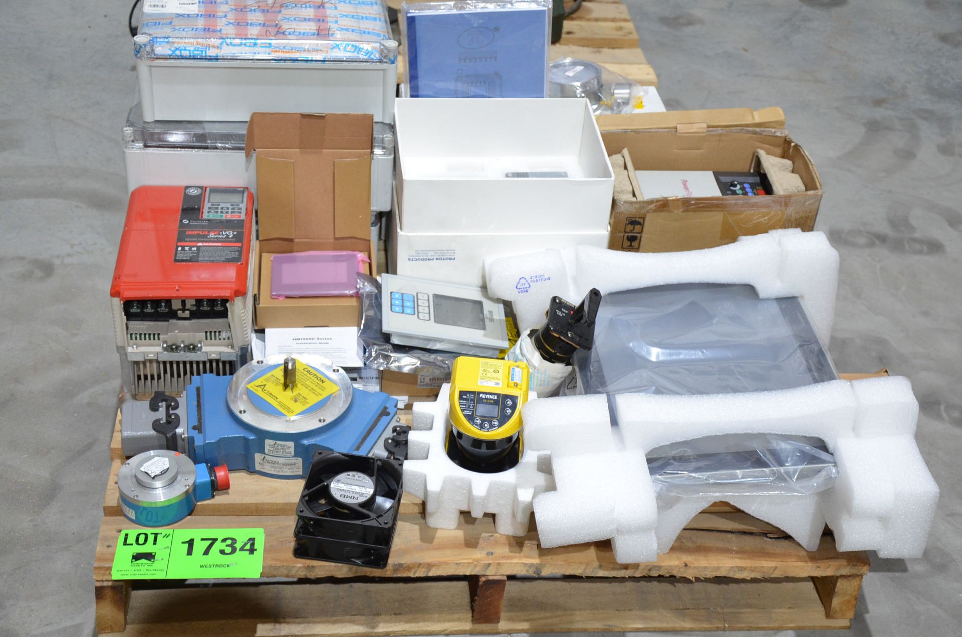 LOT/ ELECTRICAL AND ELECTRONIC DRIVES, CONTROLS, MODULES AND INSTRUMENTS