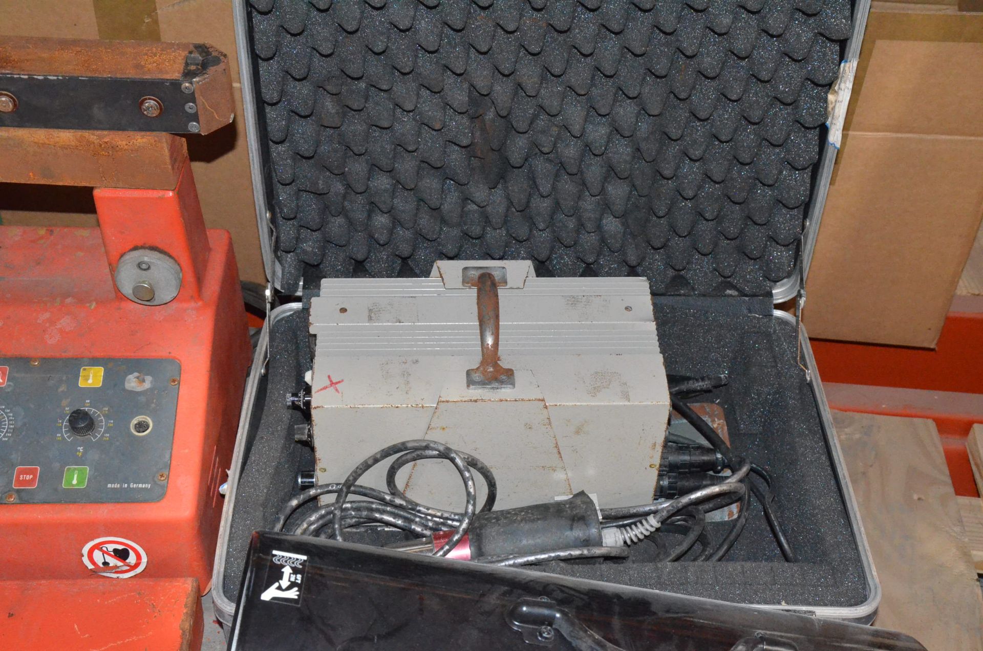 LOT/ BEARING INDUCTION HEATER, HEAT STAR PROPANE CONSTRUCTION HEATER, GOLF CART CHARGER AND PARTS - Image 3 of 4