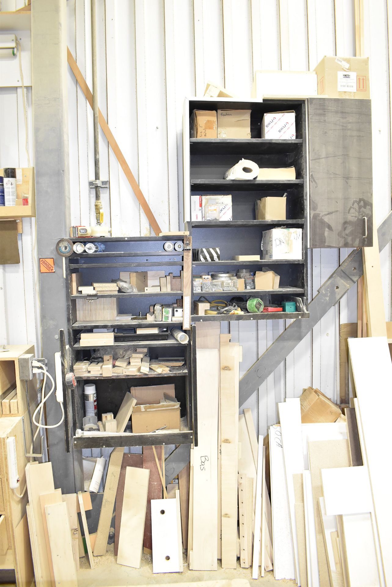 LOT/ CONTENTS ALONG WALL CONSISTING OF WORKBENCHES, TOOLS, HARDWARE, WOOD TRIM AND PANELS [RIGGING - Image 9 of 12
