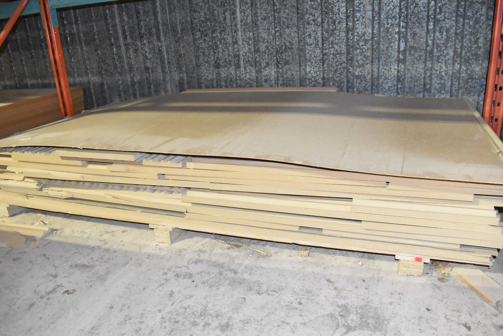 LOT/ CONTENTS OF SECTION CONSISTING OF MDF, PLYWOOD, PARTICLEBOARD AND PLEXIGLASS SHEET MATERIAL ( - Image 6 of 7