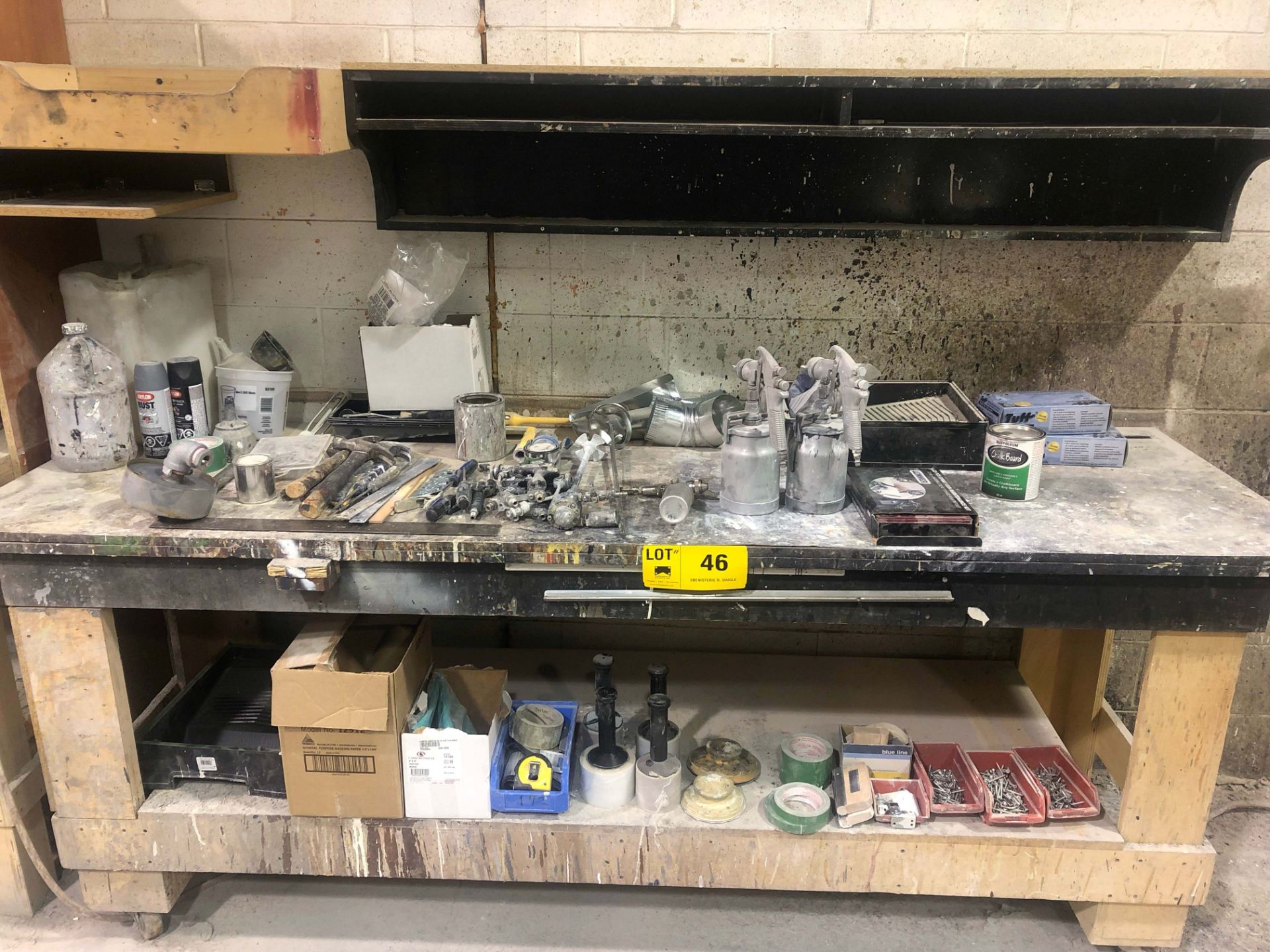 LOT/ WORKBENCH WITH CONTENTS CONSISTING OF PAINT MIXERS, PNEUMATIC SPRAY GUNS, HARDWARE AND SUPPLIES