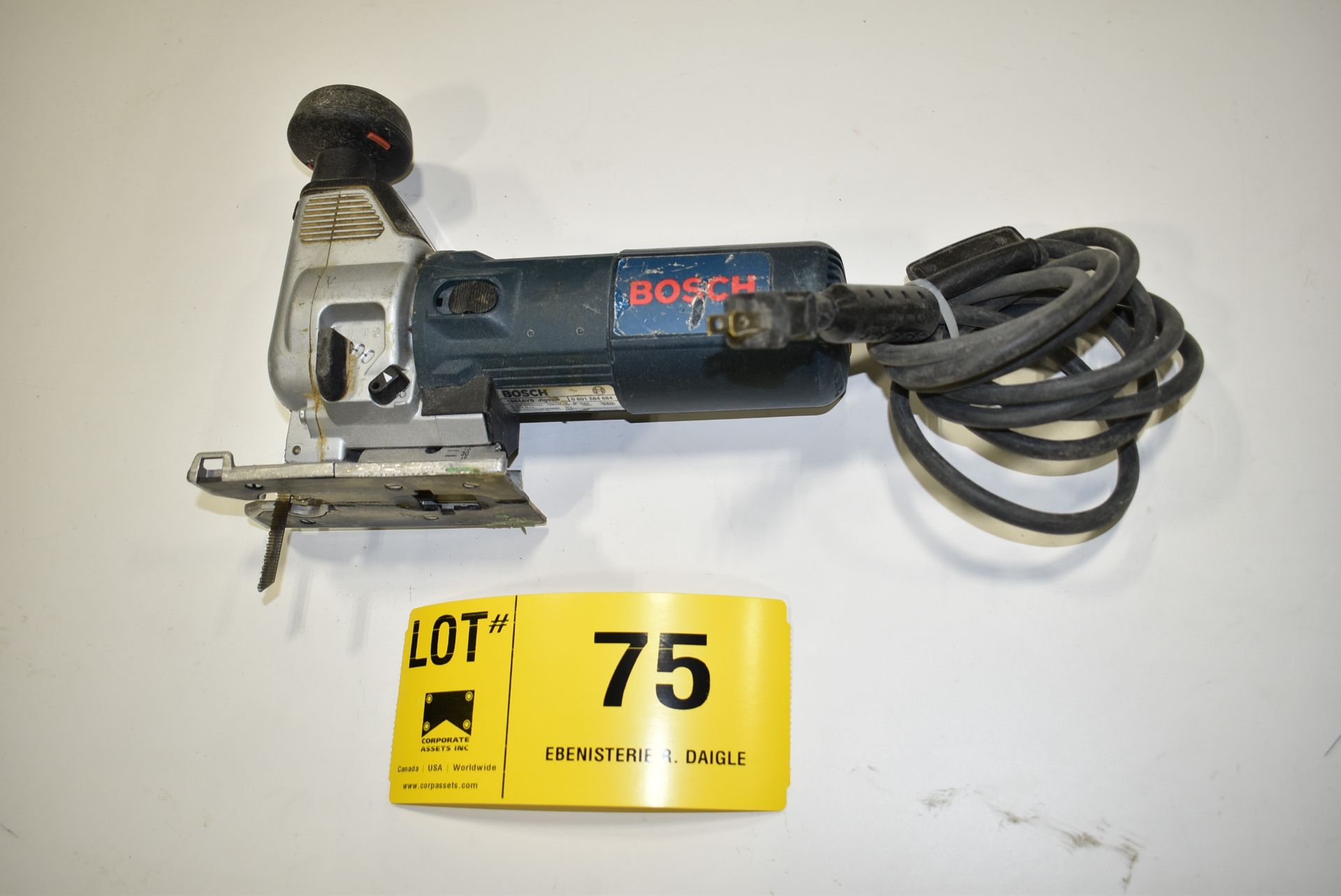 BOSCH 1584AVS ELECTRIC JIGSAW, S/N 0601584684 [RIGGING FEE FOR LOT #75 - $5 CAD PLUS APPLICABLE