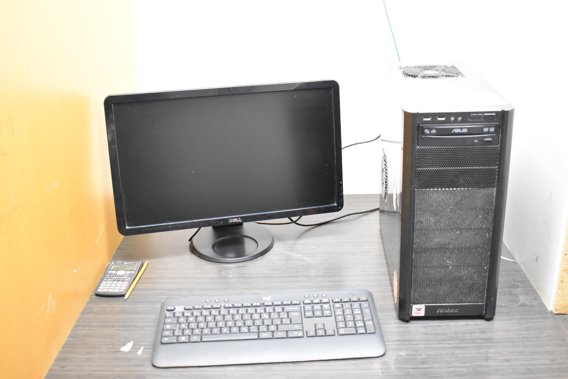 LOT/ ANTEC DESKTOP COMPUTER WITH DELL MONITOR, KEYBOARD AND MOUSE [RIGGING FEE FOR LOT #163 - $45/