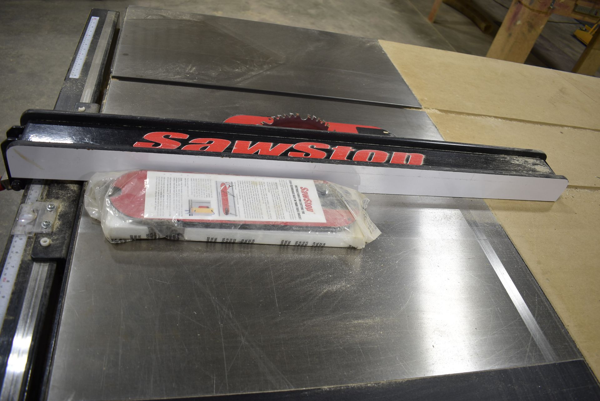 SAWSTOP ICS31230 10" INDUSTRIAL CABINET SAW WITH 3 HP MOTOR, SPEEDS TO 4,000 RPM, S/N I170300103 ( - Image 3 of 6