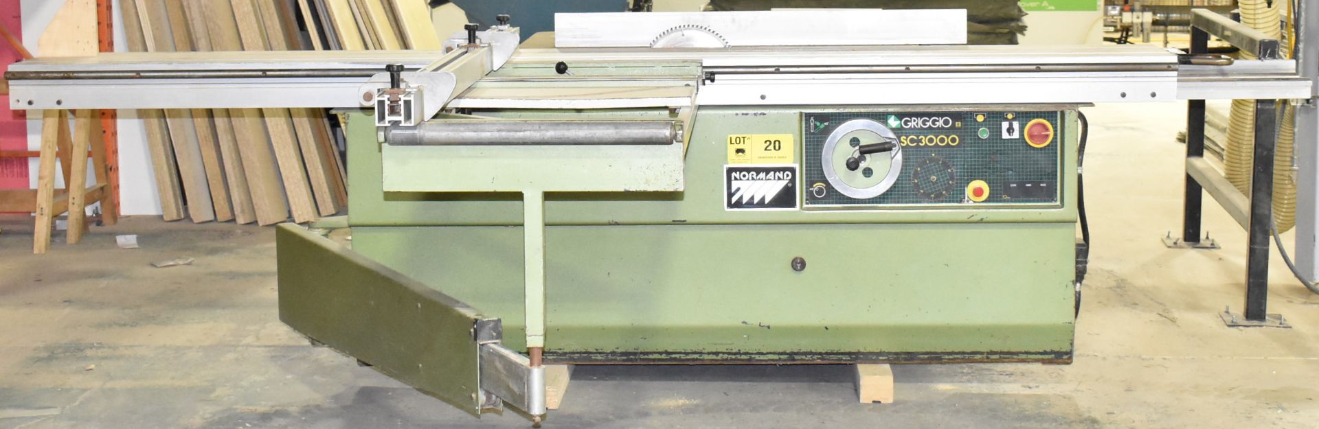 GRIGGIO SC 3000 SLIDING TABLE SAW WITH 7.5 HP MOTOR, 25" X 46" MAIN TABLE, 15" X 125" SLIDING TABLE,