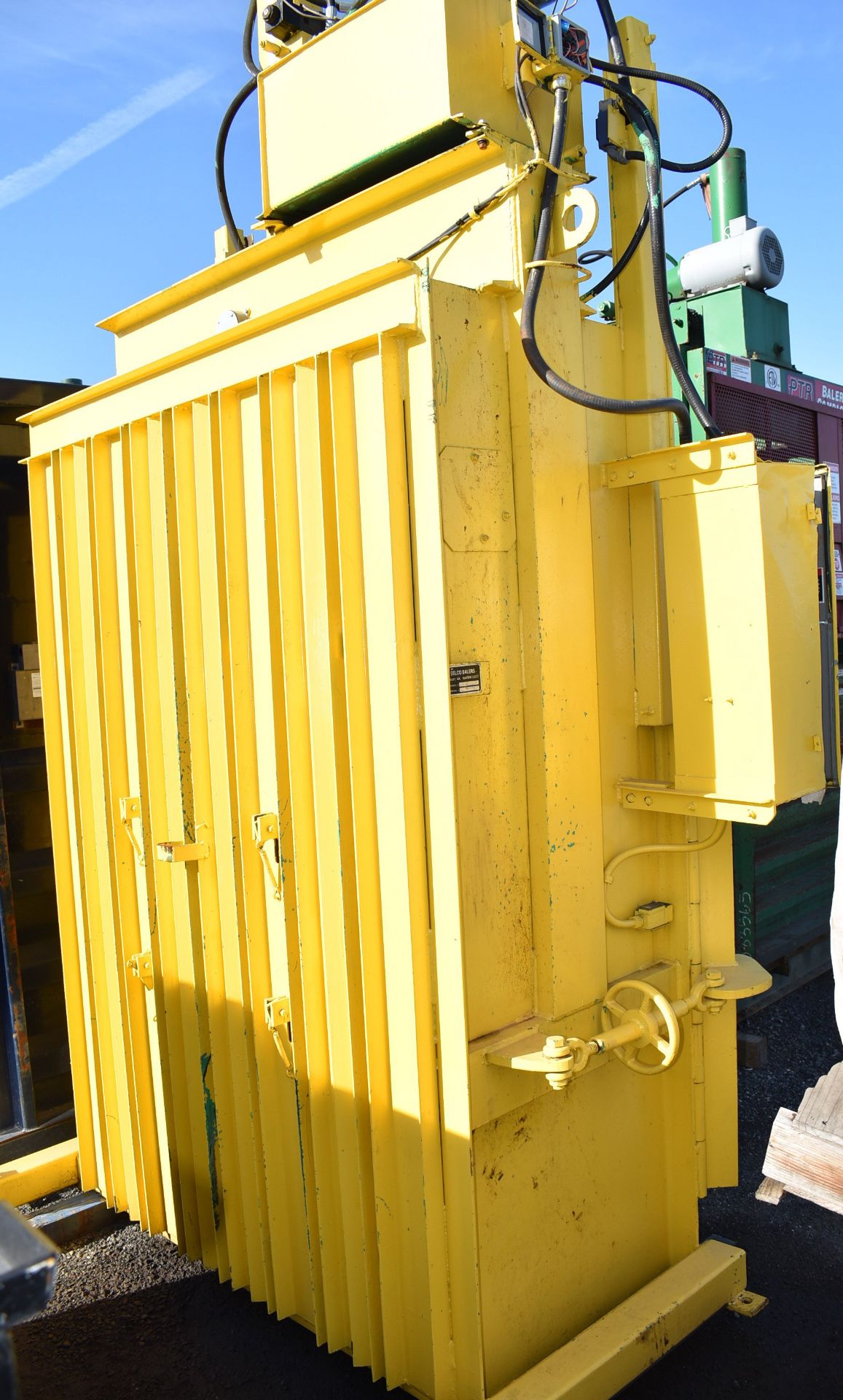 SELCO V5HD-LH VERTICAL HYDRAULIC CARDBOARD BALER, 460V/3PH/60HZ, S/N 09926853 (CI) [RIGGING FEE - Image 3 of 4