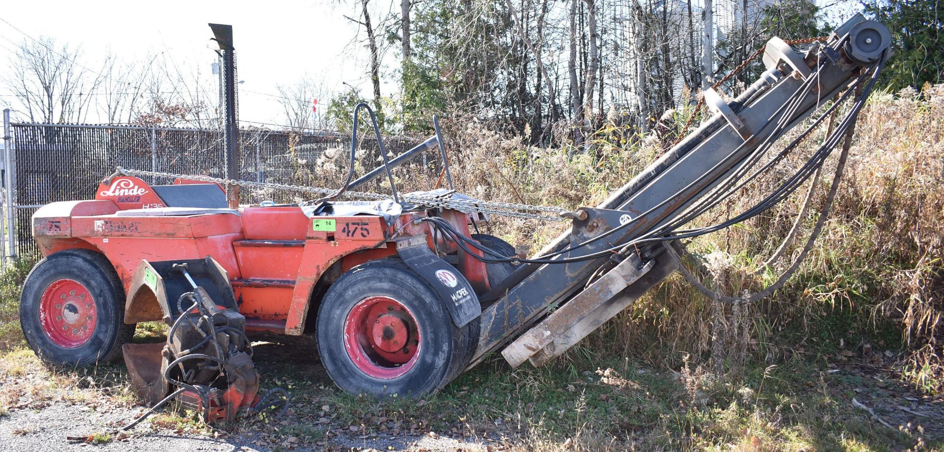 LINDE HANSLER H136 30,000 LB CAPACITY OUTDOOR DIESEL FORKLIFT WITH 197" MAXIMUM VERTICAL REACH, S/