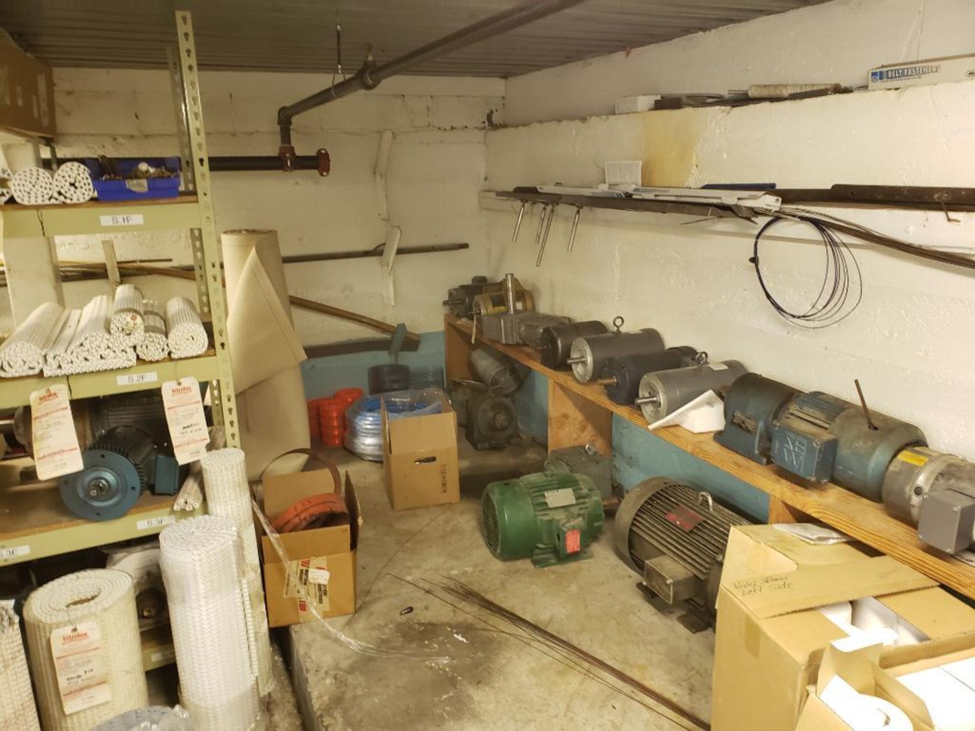 Contents of Spare Parts Storage Room - Bild 7 aus 7