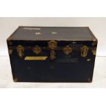 Steamer-type trunk