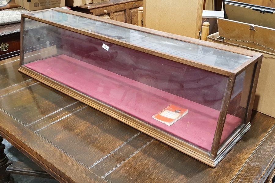 20th century mahogany four-glass shop counter table-top display unit, 120cm x 31cm