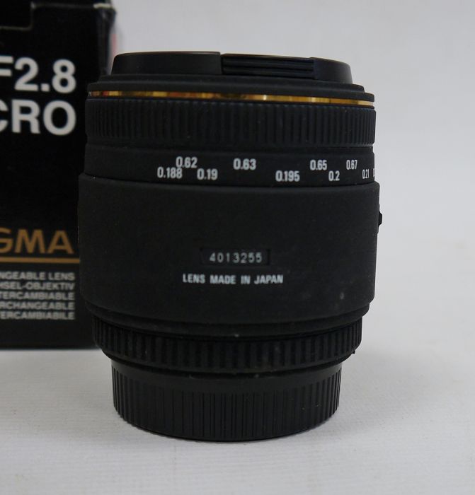 Sigma 50mm 1:2.8 DG Macro lens in box - Image 4 of 5