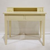 20th century painted pine desk on square tapering supports (95x45x85cm)