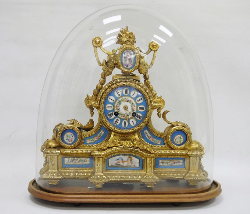 French gilt metal and porcelain mantel clock, the porcelain dial with Roman numerals, the movement - Image 4 of 17