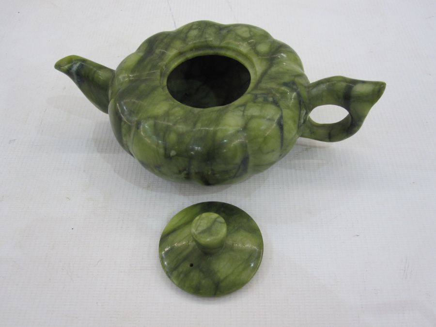 Chinese variegated jade teapot of pumpkin form, 17cm over the handle - Image 2 of 3