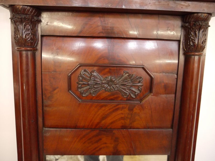Victorian mahogany mirror with swan-neck pediment, flame mahogany veneer finish, on turned and - Image 2 of 2
