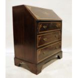 Early 20th century mahogany and wheat ear inlaid bureau of three drawers, on bracket feet, 81cm x