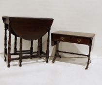 Modern mahogany sofa-style coffee table in the Regency manner and a gateleg table (2)