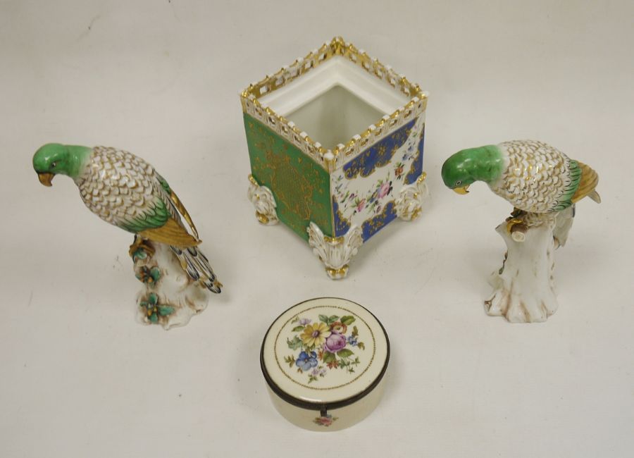 French porcelain square section jardiniere, circa 1835, painted with swags of flowers alternating - Image 2 of 17