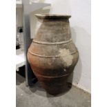 Large Julfar Ware (U.A.E., Ras Al-Khaimah) pottery amphora vase, the body ribbed with everted