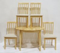 20th century beech extending dining table (105x79.5x75cm) and 4 matching stickback chairs (5)